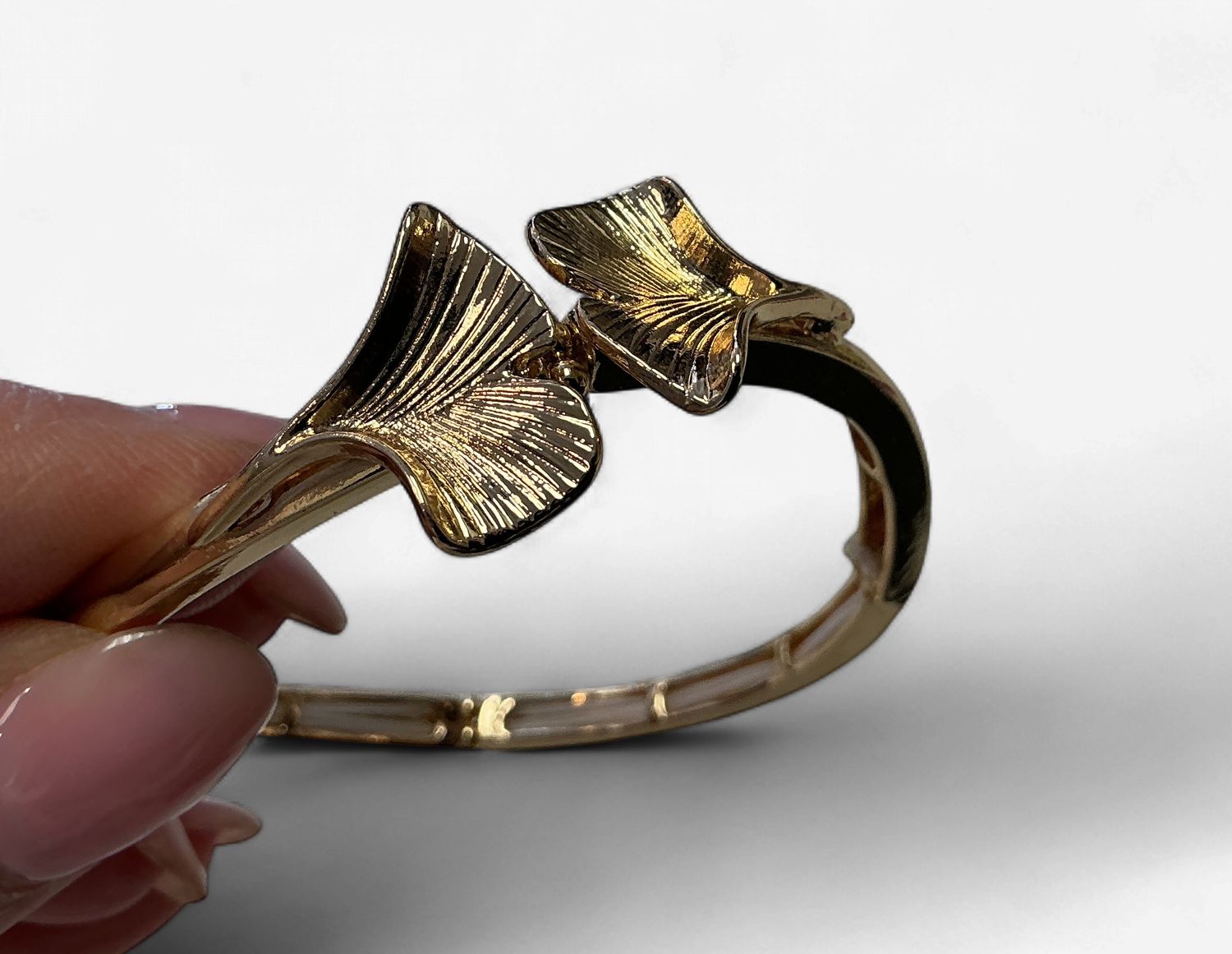 Ginko Leaf Stretch Bracelet, Color: Gold