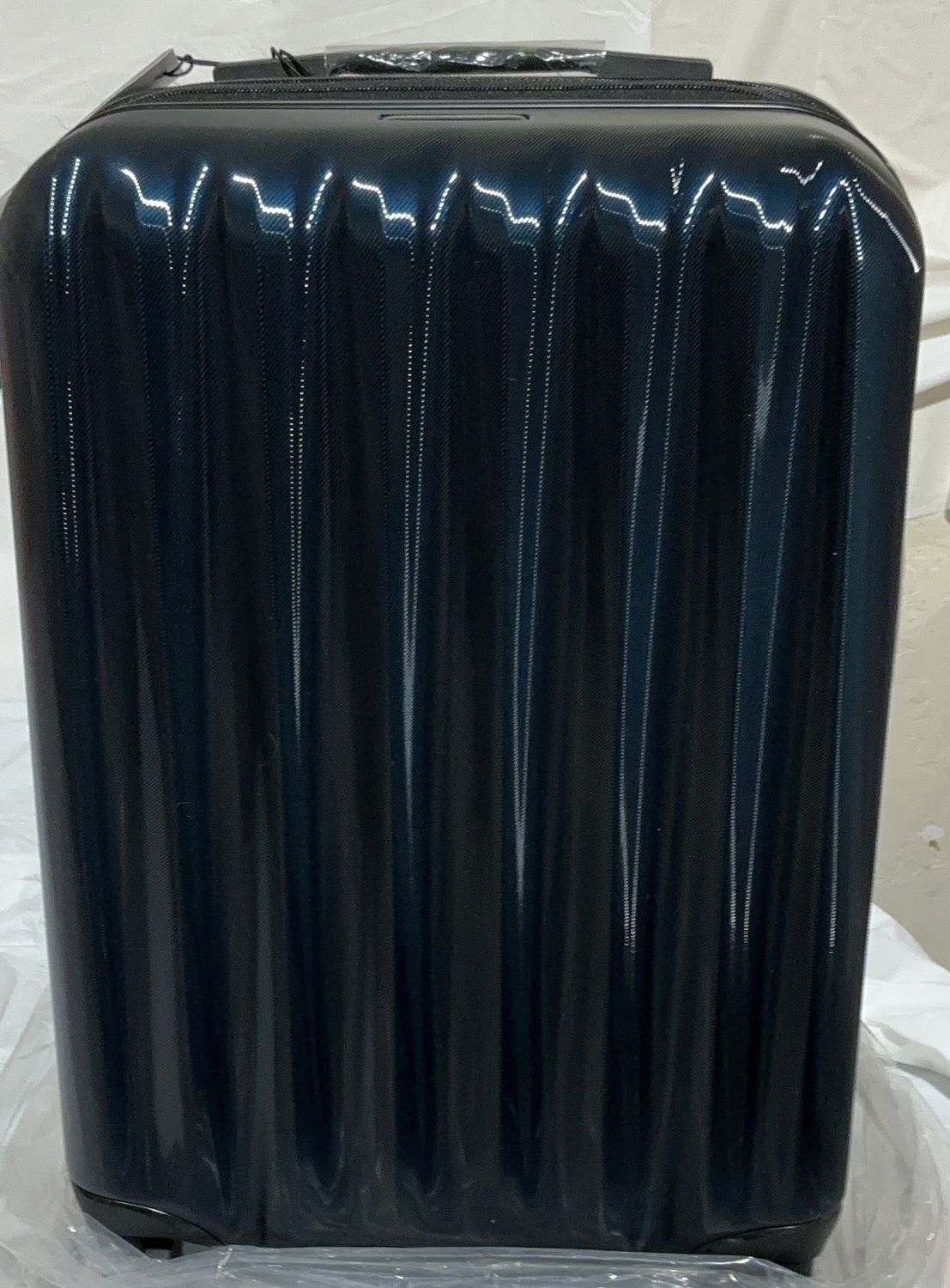 Ricardo Beverly Hills Hard Shell Carry-On – Navy – Spinner – New w/ Tag