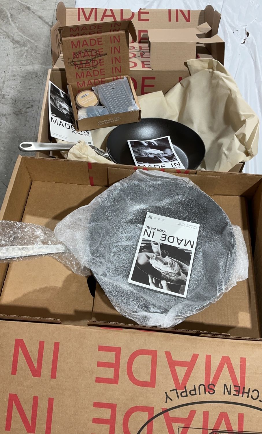 Made In Carbon Steel Frying Pan – Chef-Quality w/ Seasoning Kit- BRAND NEW