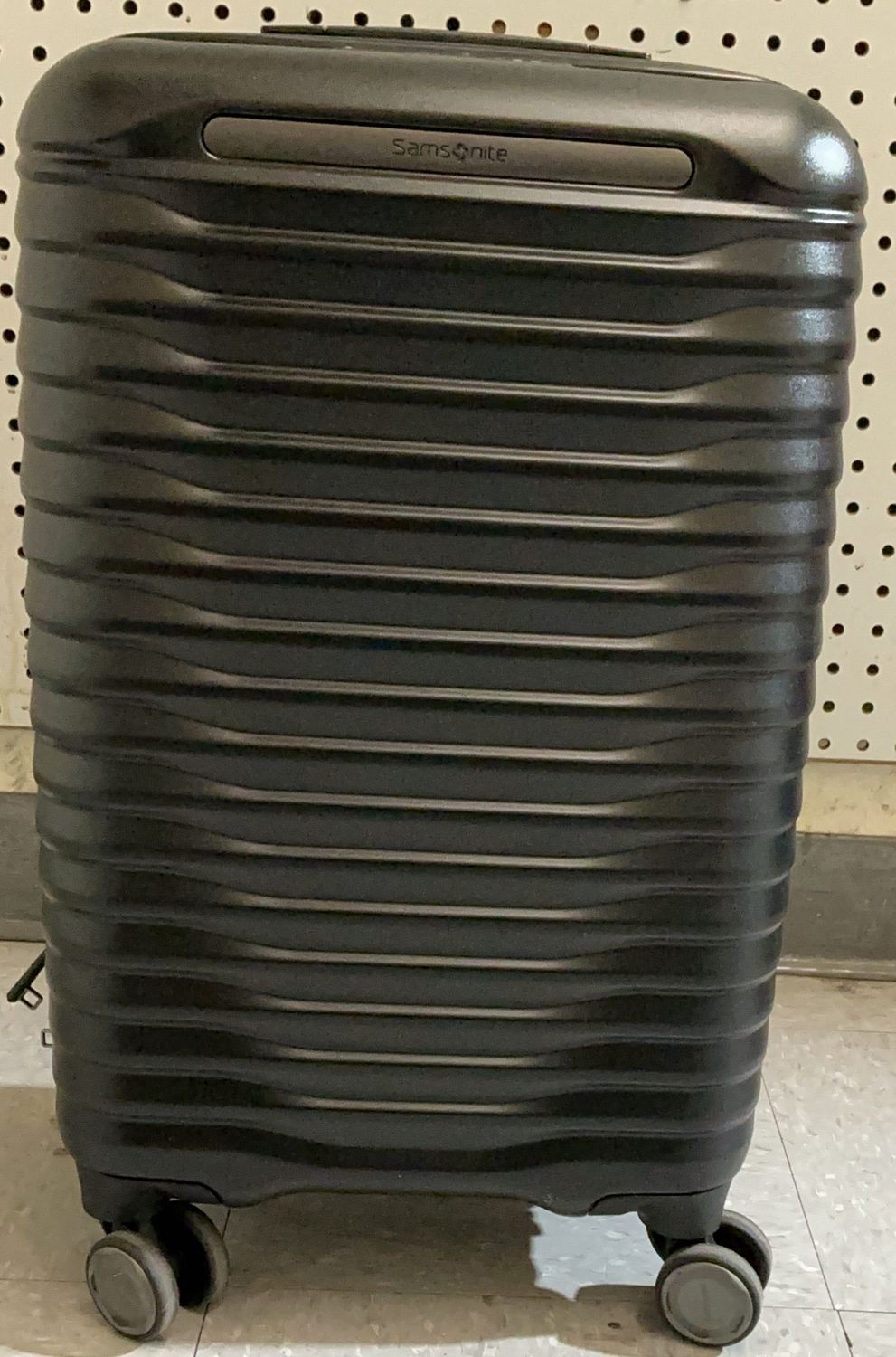 Samsonite Hardside Spinner Carry-On Luggage – Black – like new