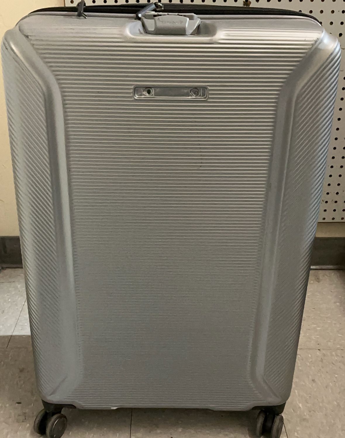 Samsonite Silver Hardside Spinner Luggage with TSA Lock – Large Checked Size