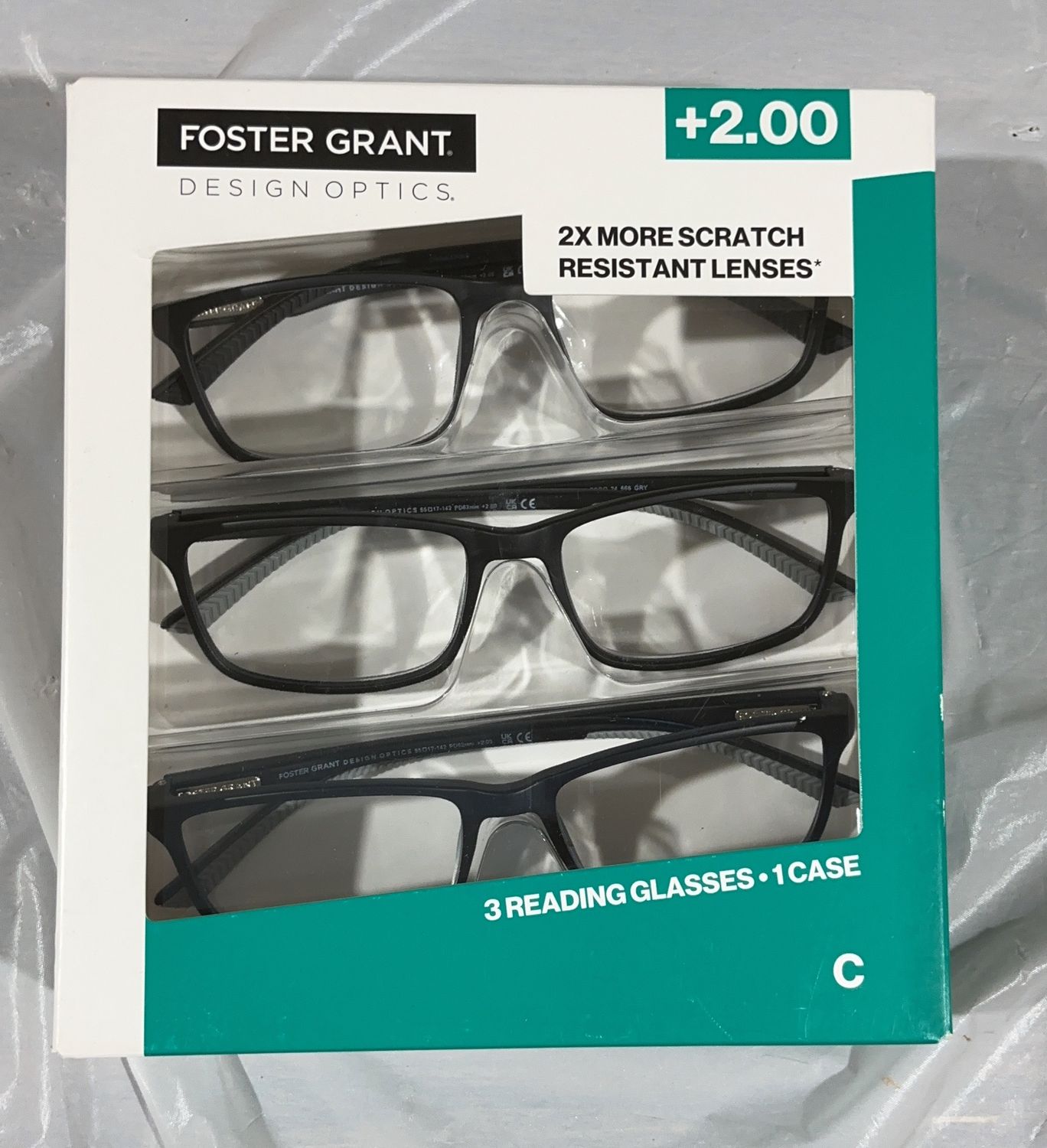 Foster Grant Design Optics Reading Glasses 3-Pack – +2.00 – Black Frames with Case