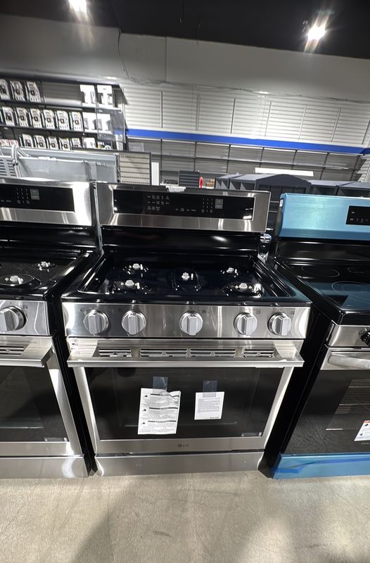 LG 30” Gas Range – 5 Burners – Convection – Air Fry – Stainless Steel – Brand New