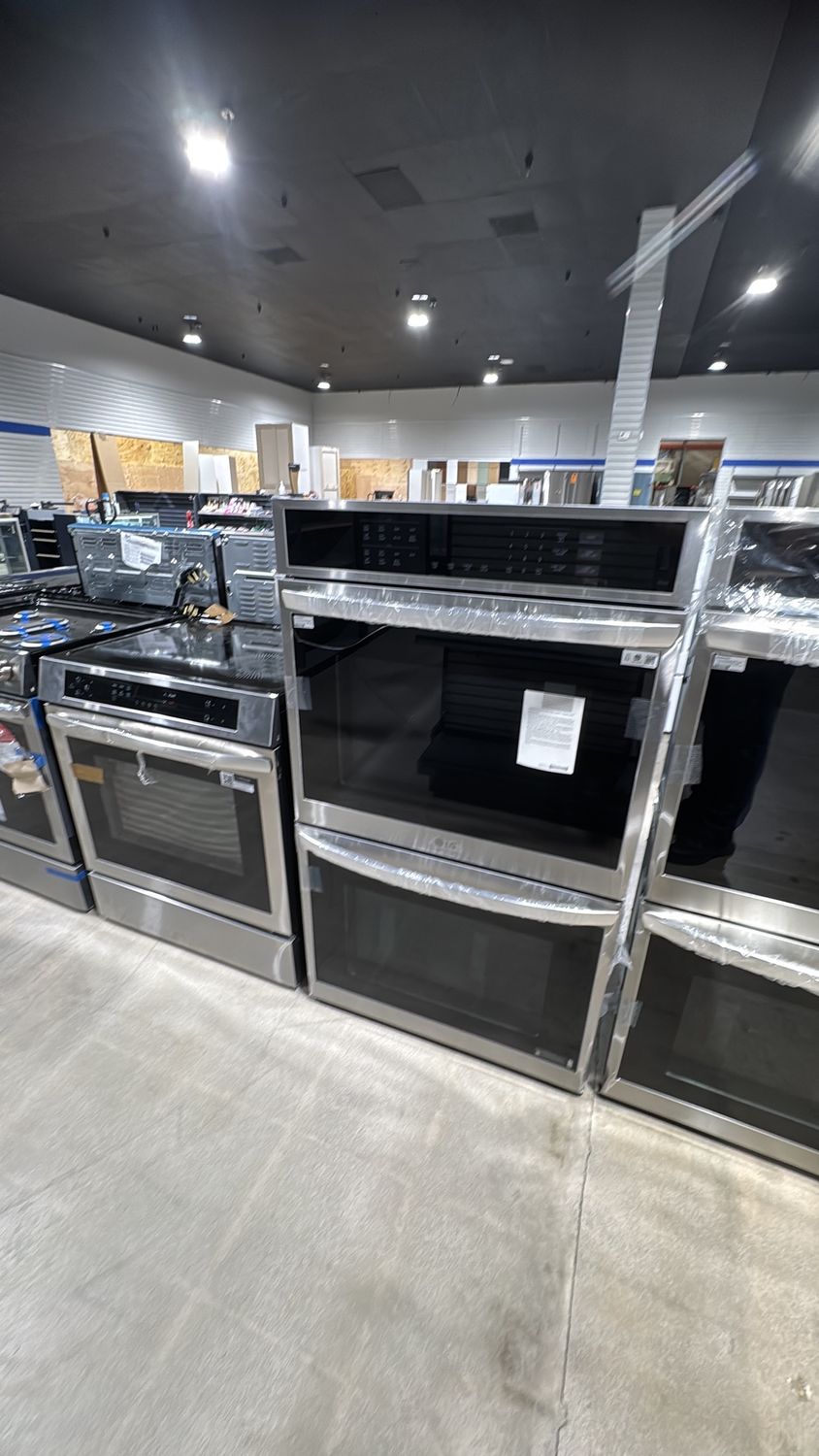 LG Built-In Electric Single Wall Oven –Stainless Steel – Smart ThinQ WiFi – Convection – Brand New