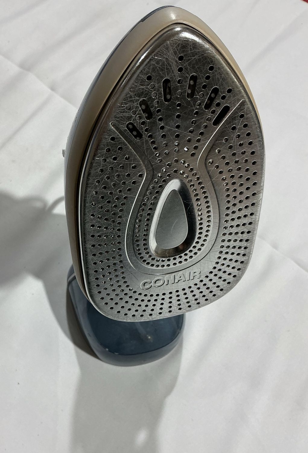 Conair Steam Iron – Stainless Steel Soleplate – Adjustable Temperature Control - Open Box