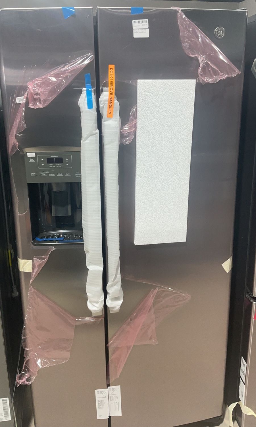 GE GSS23GYPFS 23.0 Cu. Ft. Side-By-Side Refrigerator – Fingerprint Resistant Stainless Steel