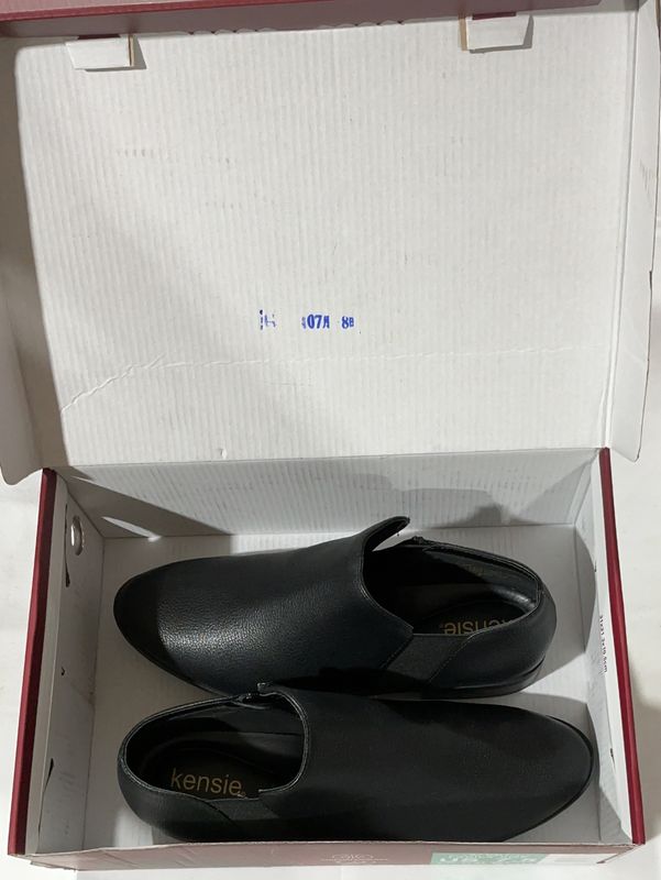 Sammy Ladies Slip-On Comfort Shoes - ITEM 1899634