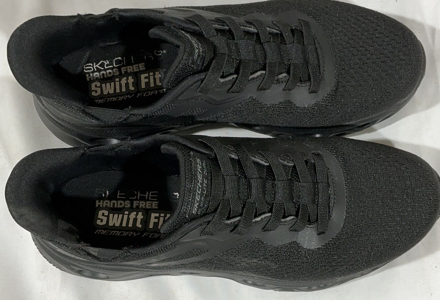 Skechers Men’s Hands Free Swift Fit Sneaker – All Black – Memory Foam Size -9 Open Box