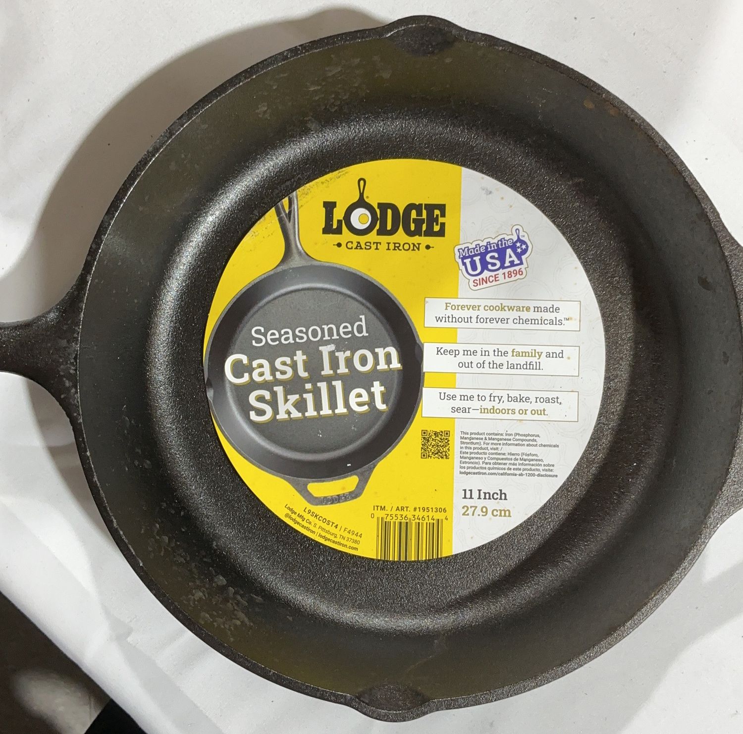 Lodge 11” Seasoned Cast Iron Skillet – Made in USA open box