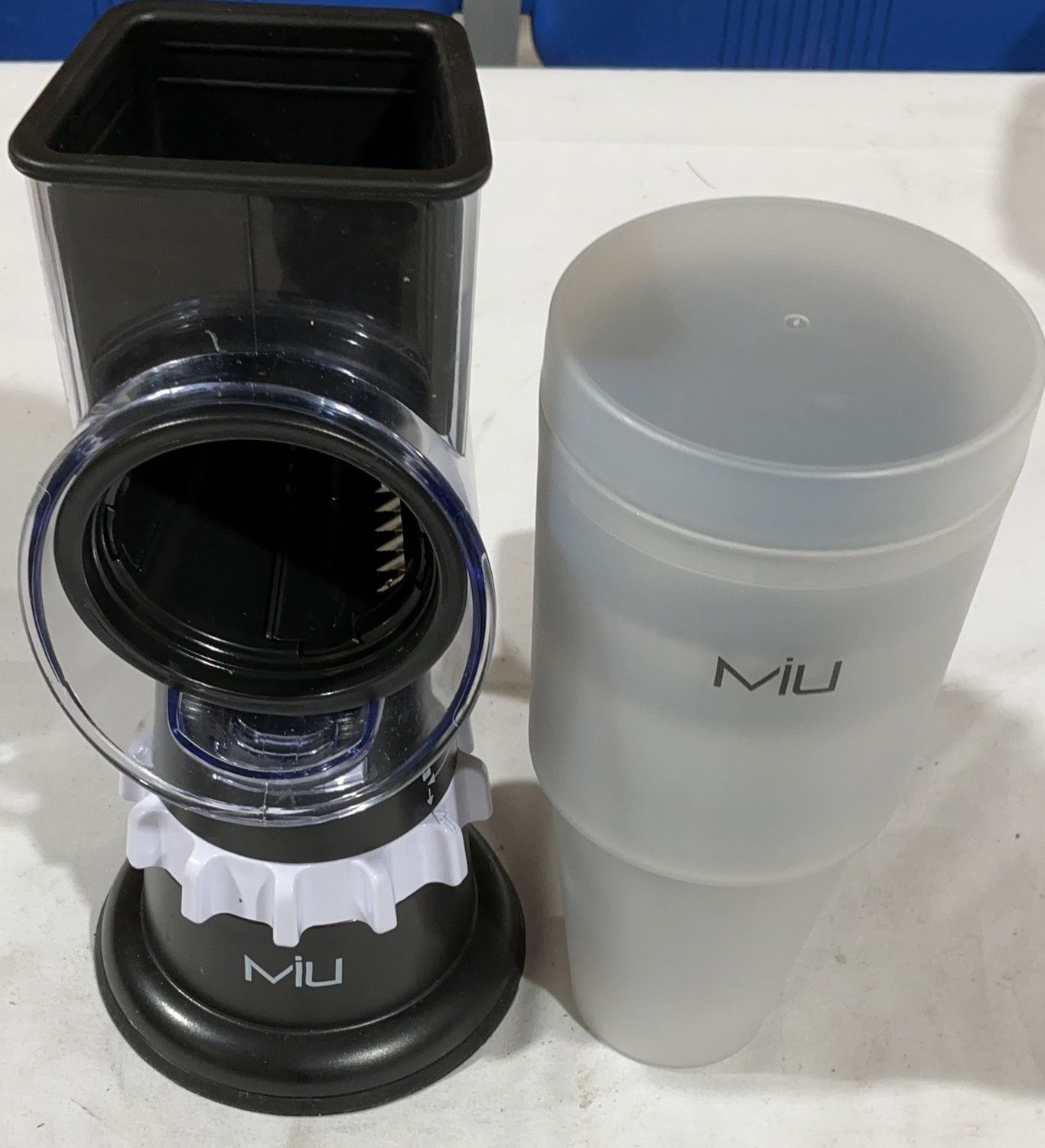 MIU Manual Frozen Dessert Maker &amp; Ice Cream Pint Container Set-open box