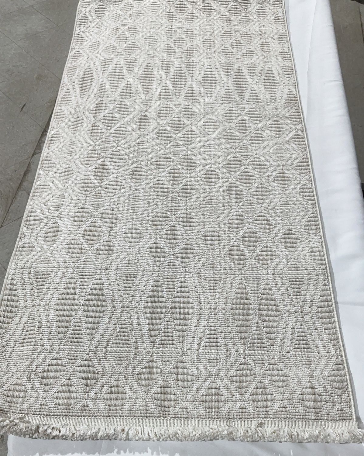 Gertmenian Serenity 30” x 90” Wide Runner Rug – Sakou Beige