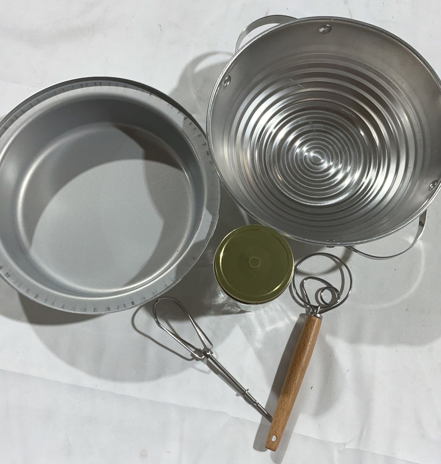 Nordic Ware Stovetop Popcorn Popper Set – Enamel Finish with Mixing Whisks missing pieces