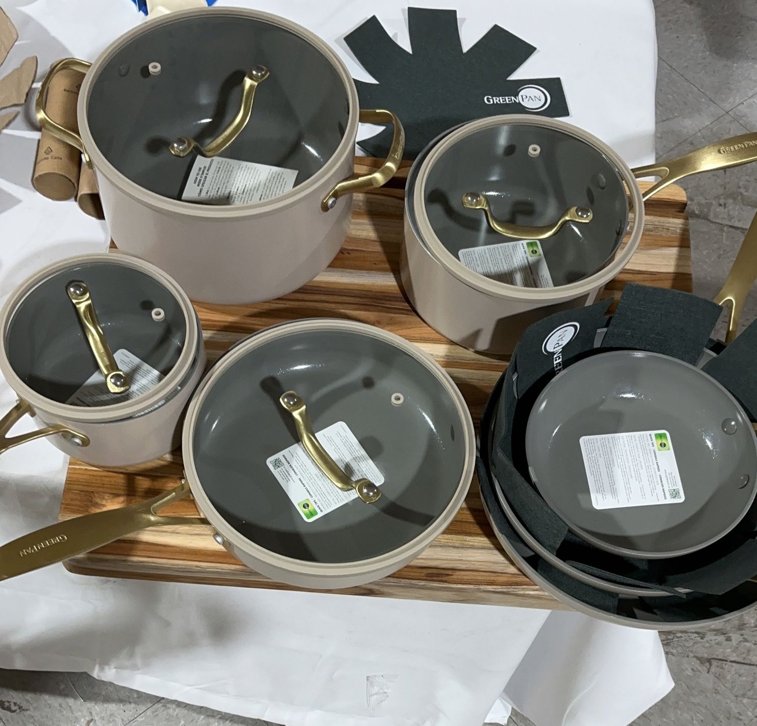 GreenPan Ceramic Nonstick Cookware Set – Cream Exterior with Gold Handles-Open Box