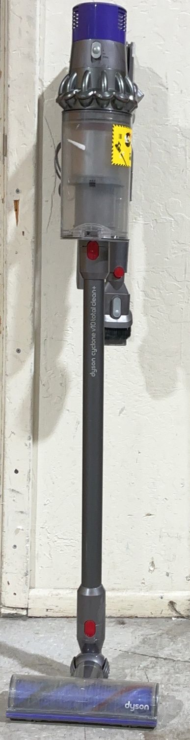Dyson Cyclone V10 Cordless Stick Vacuum – Powerful Lightweight Cleaning-used