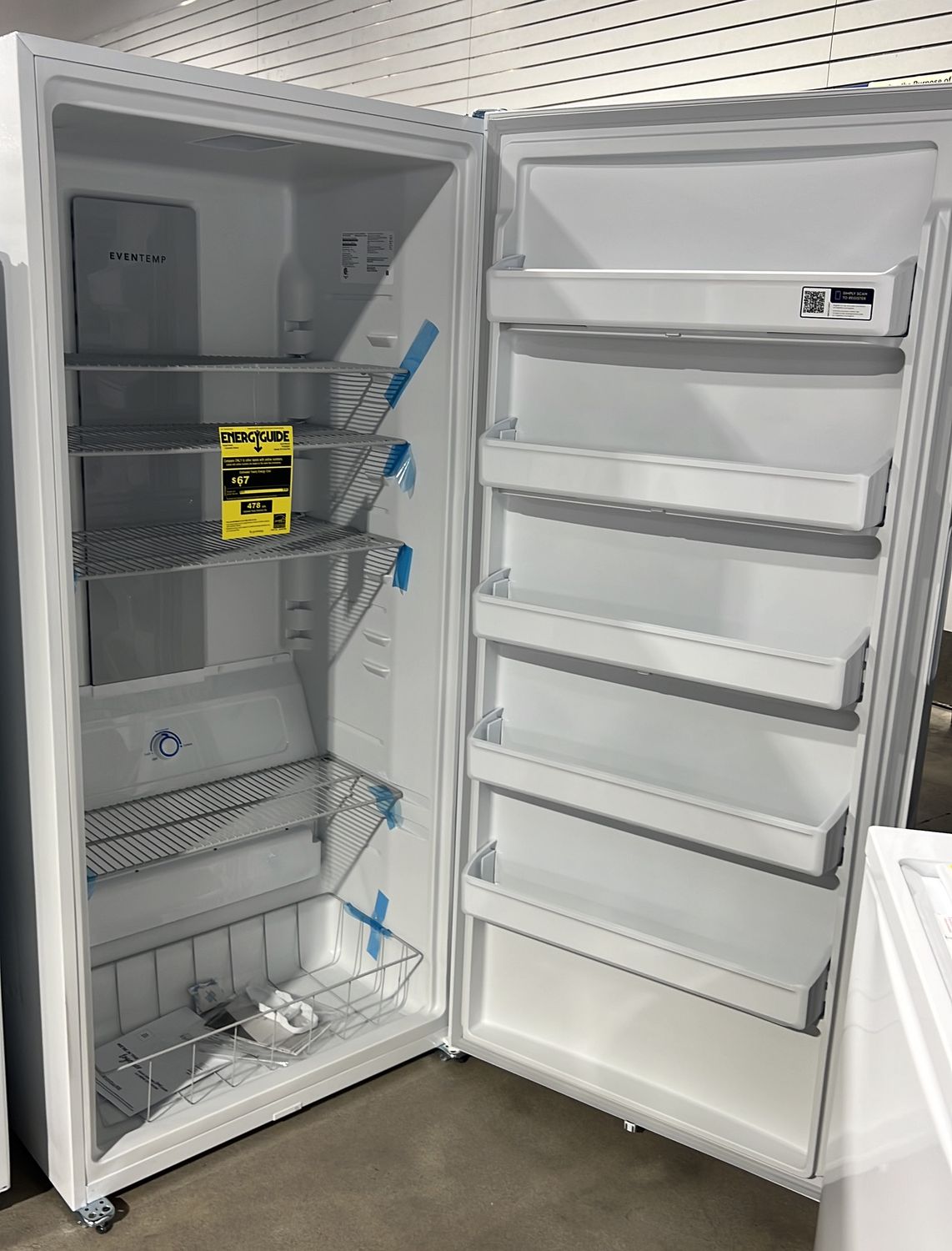 Freestanding Upright Freezer - FFUE2022AW - BB54219447