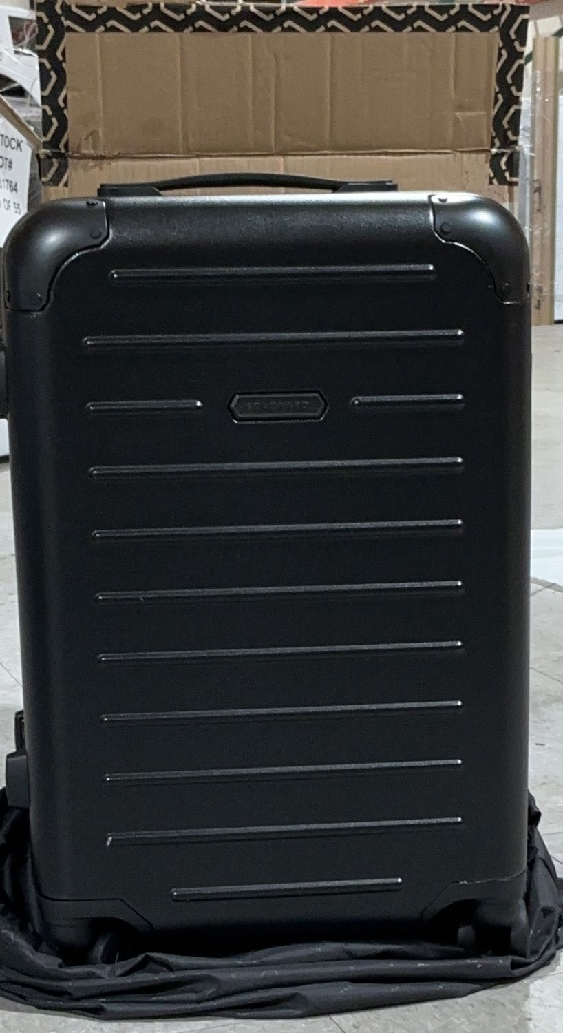SOLGAARD 22" CARRY-ON | Premium Travel Luggage Collection | Limited Stock | Home Deals | 1897385-Like New