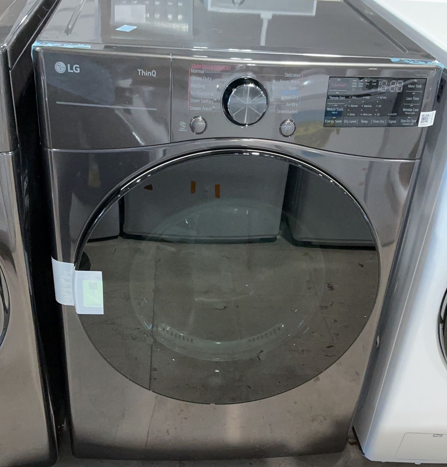 LG 7.4 cu. ft. ELECTRIC Dryer with TurboSteam and Built-In Intelligence