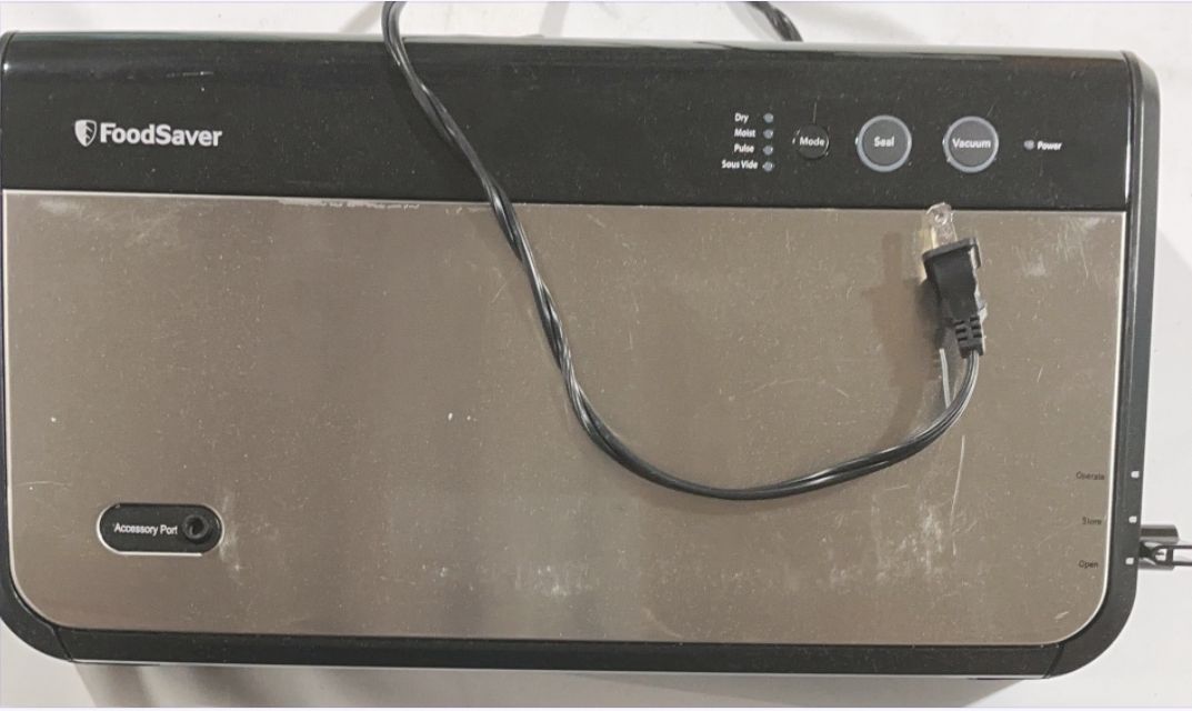 FoodSaver Automatic Vacuum Sealer System with Moist &amp; Dry Modes - Open Box