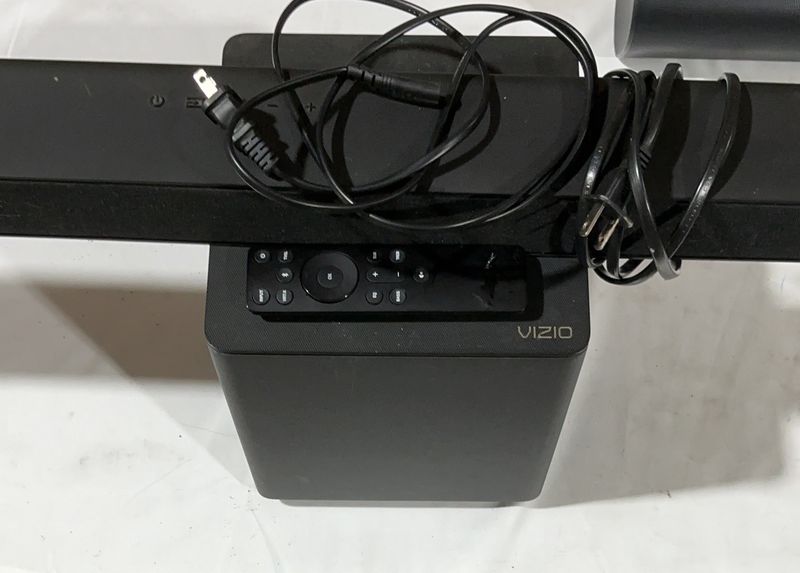 Vizio Inc - Vizio V21-H8R Soundbar - Home Theater Component - 6553720-Open box