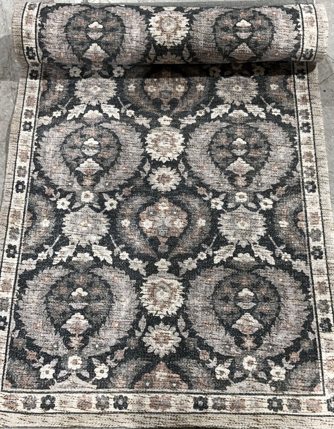 ZULA RUNNER 30"X96"  Costco Item 1796318-OPEN BOX