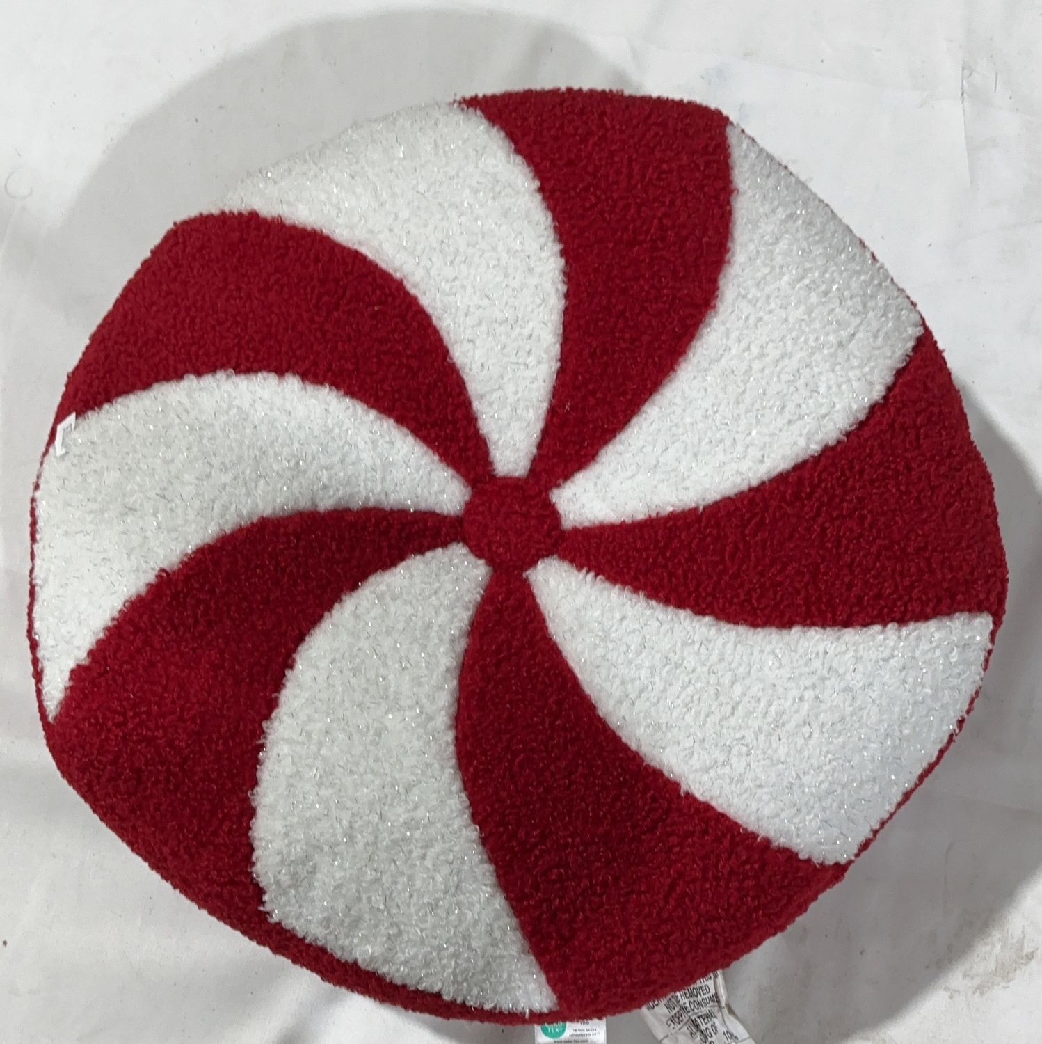 HOLIDAY PILLOW ASSORTMENT  Costco Item 1940300-OPEN BOX, Colour: PEPPERMENT