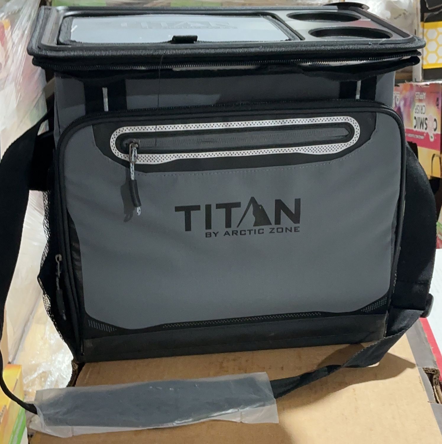 TITAN 40-CAN COOLER  Costco Item 1740589-OPEN BOX