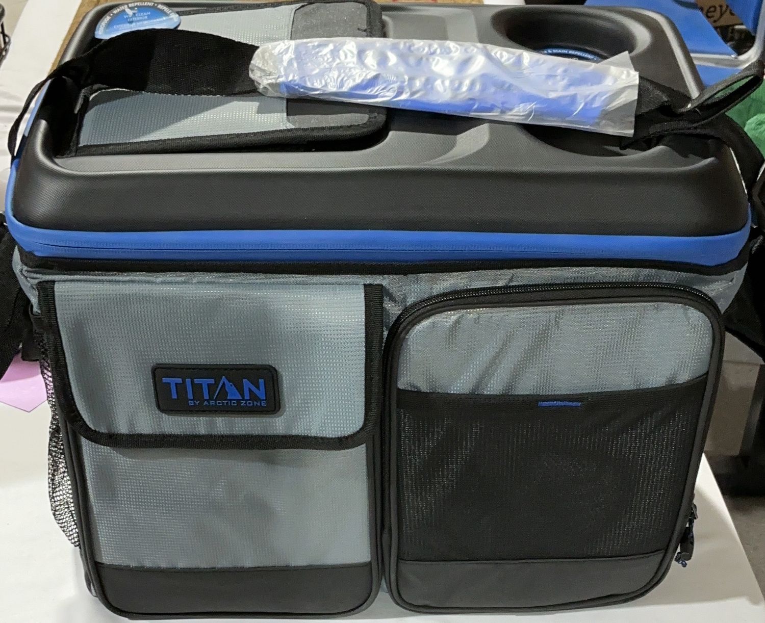 TITAN 50 CAN COLLAPSIBLE  Costco Item 2622167-LIKE NEW