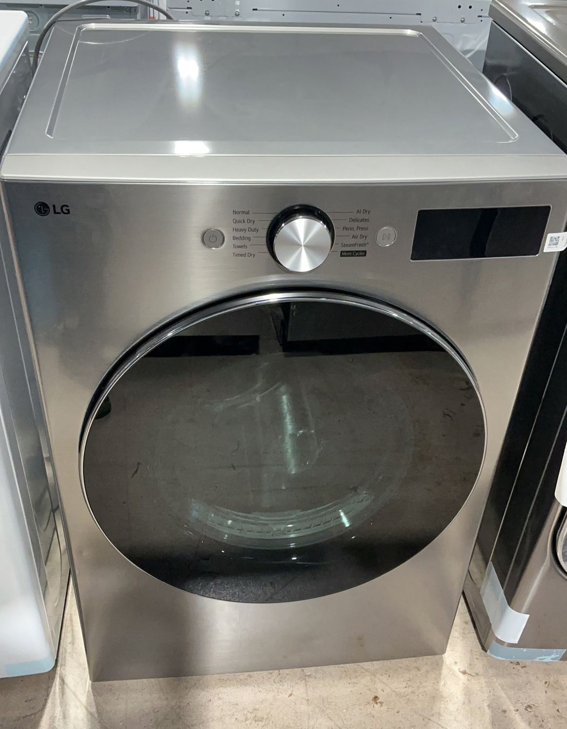 LG LG DLGX5801V 7.4 CU FT – LG DRYER / Gas