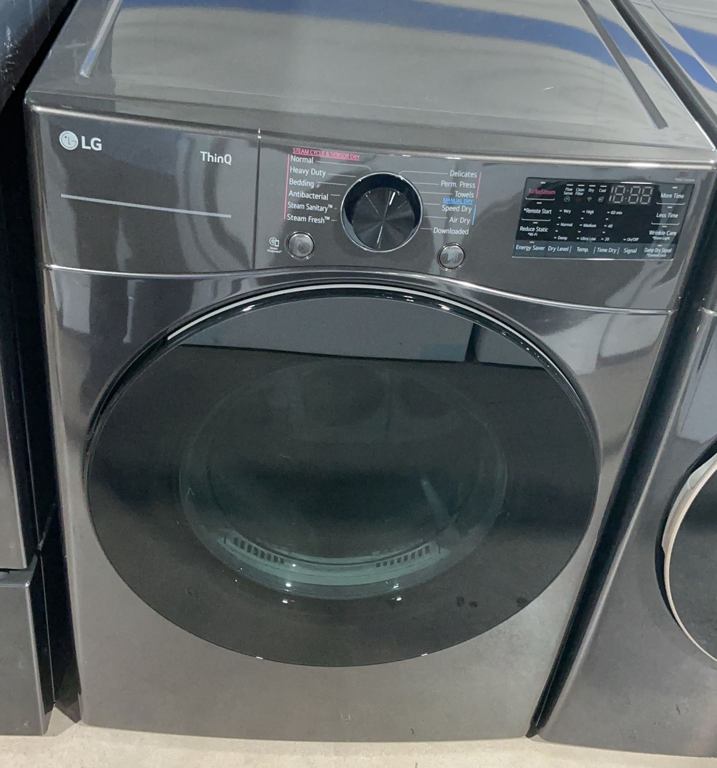 LG  7.4 cu. ft. ELECTRIC Dryer with TurboSteam and Built-In Intelligence