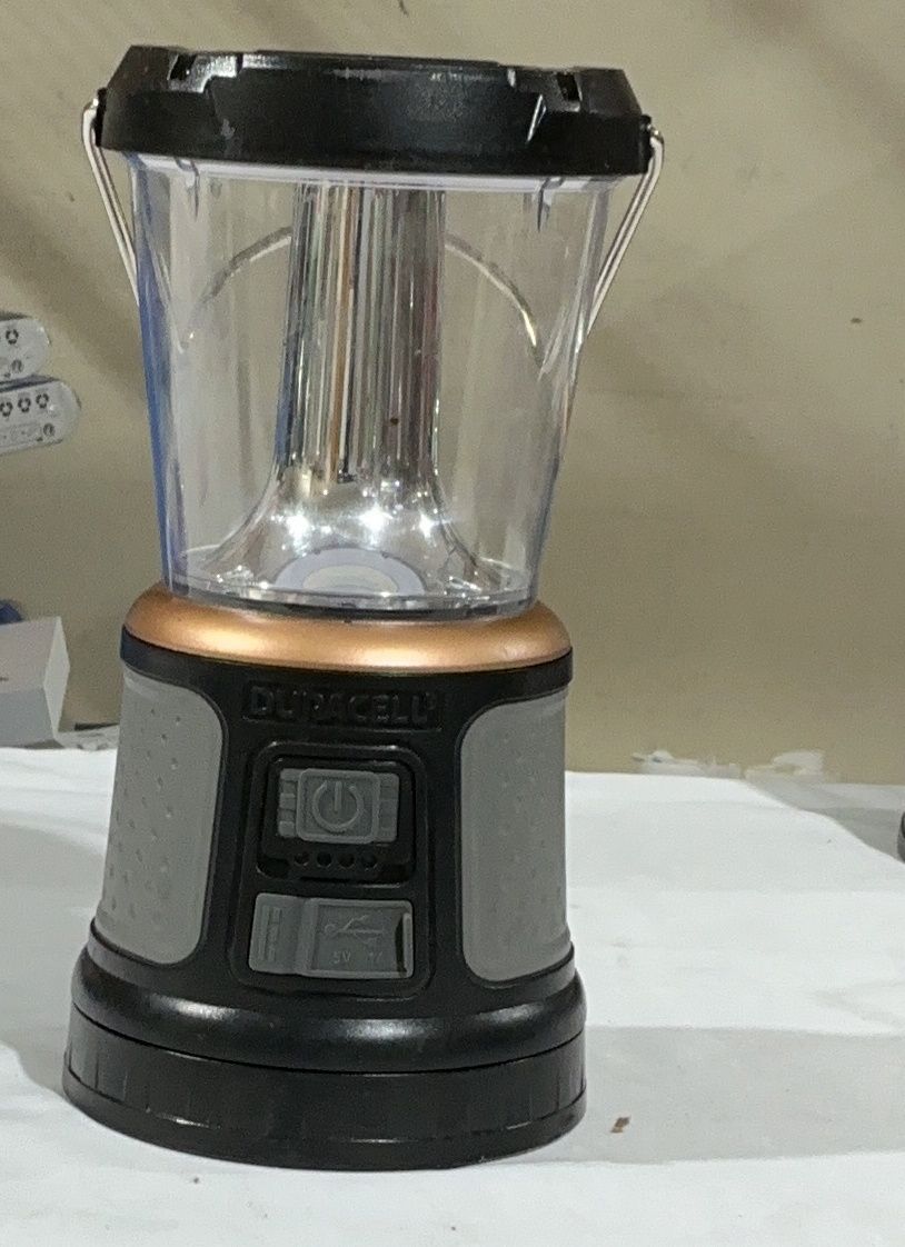 DURACELL 2000L LANTERN – Camping Goods Personal Care Product – Item 1654528-Used