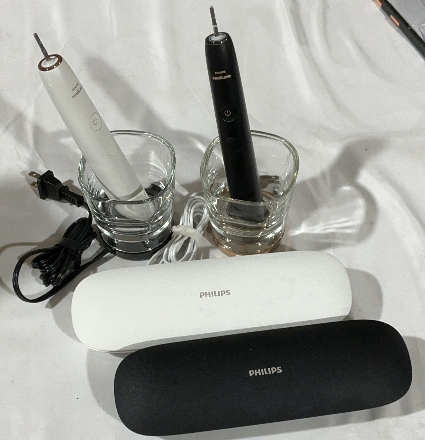 SONICARE DIAMONDCLEAN – Oral Care Personal Care Product – Item 3239377