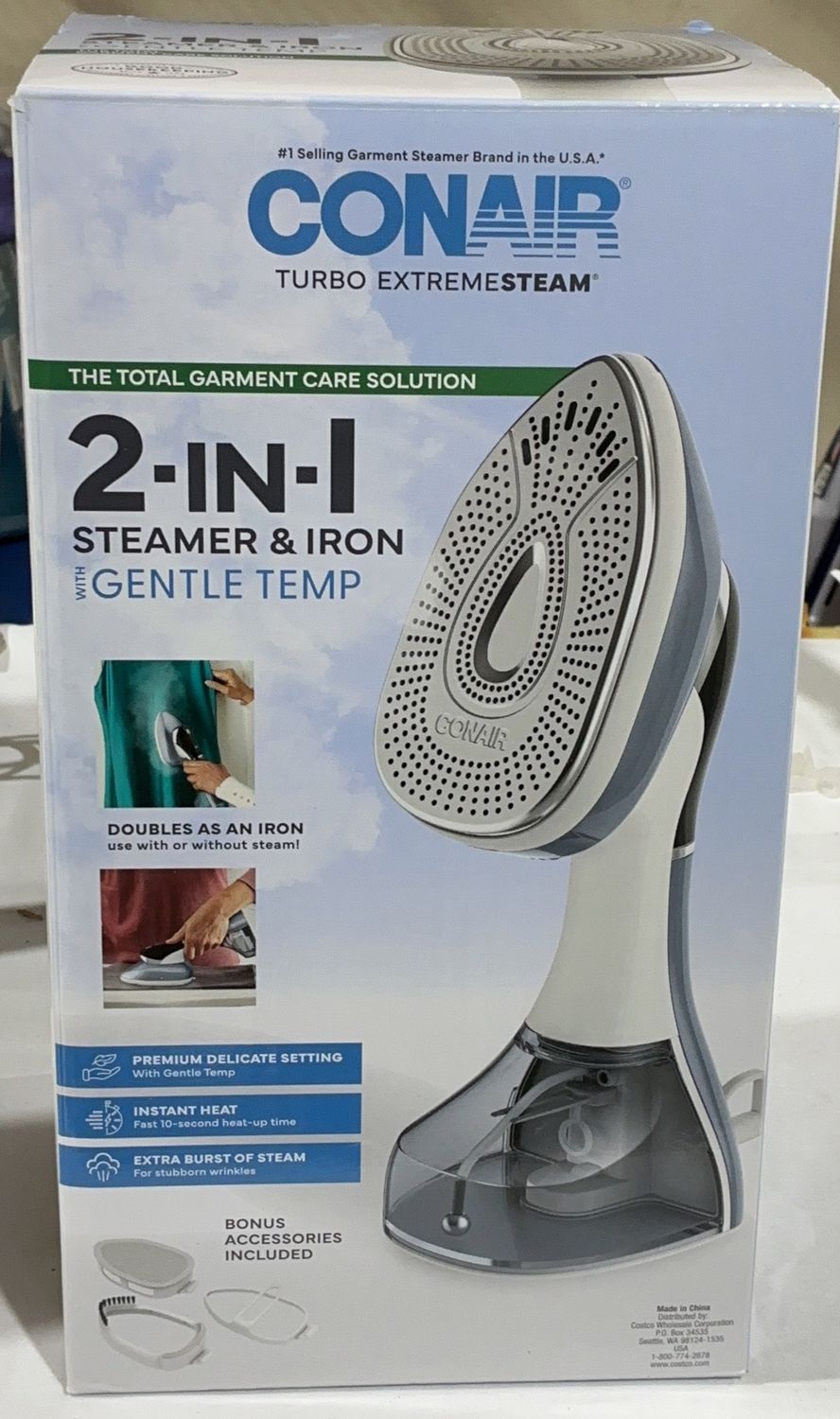 CONAIR HANDHELD STEAMER – Garment Care Personal Care Product – Item 3543452