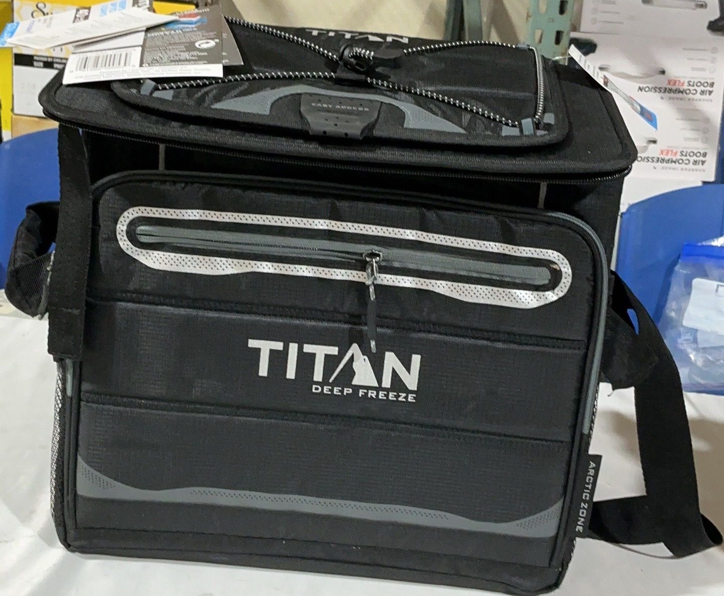 Titan 40 Can Collapsible  – Mixed Sports And Outdoors Household Product | Item #1330878-LIKE NEW