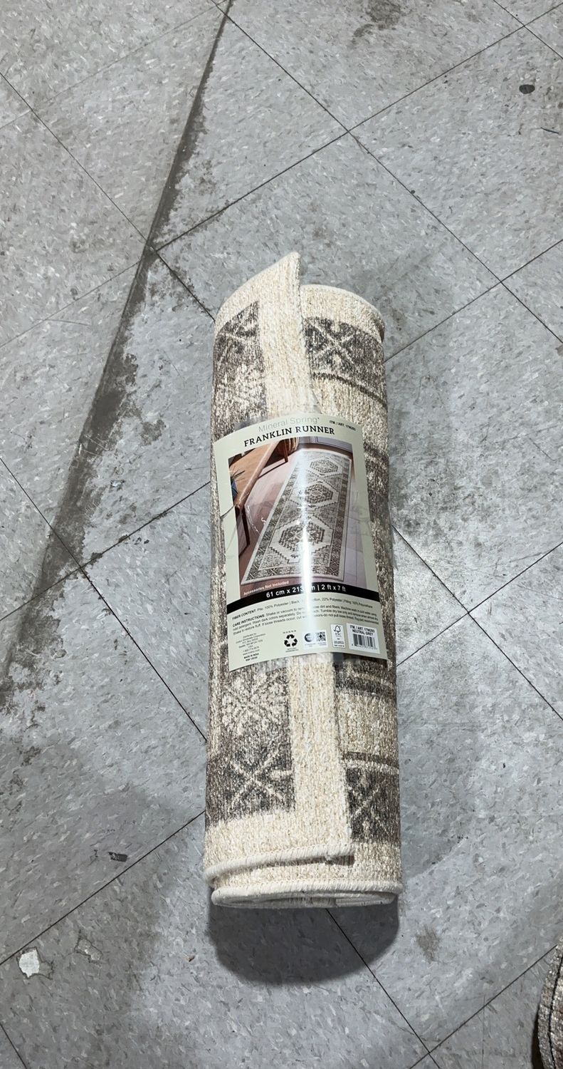 Ms Franklin Runner 2X7  – Rugs Household Product | Item #1796293-OPEN BOX