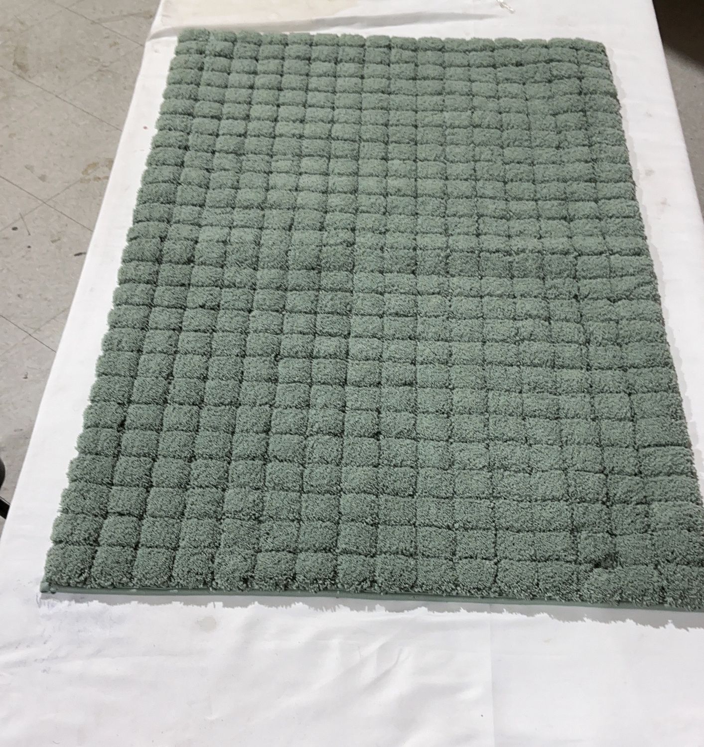 Multineedle Grid Bath Mat  – Bedding Household Product | Item #1796299-OPEN BOX