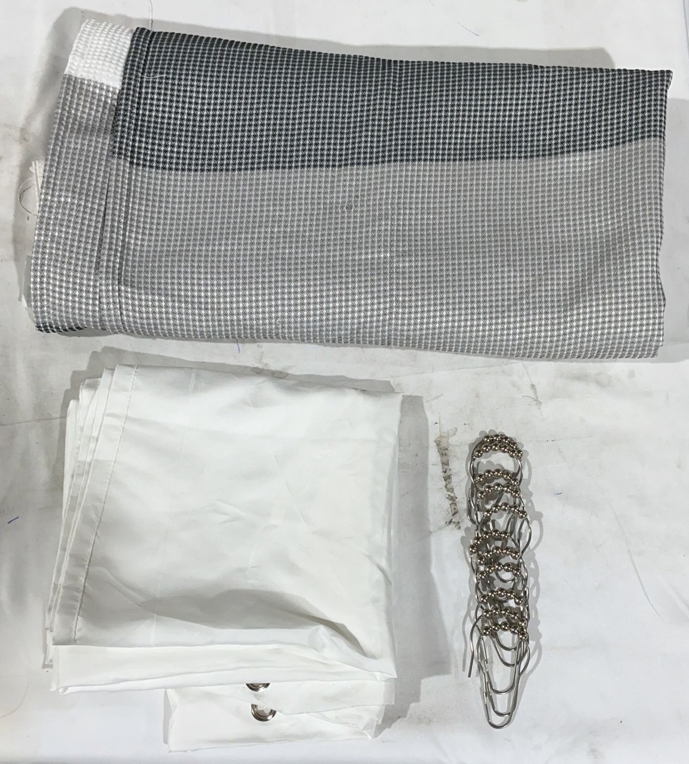 Faze 3 Shower Set Grays  – Bedding Personal Care Product | Item #1791327-USED