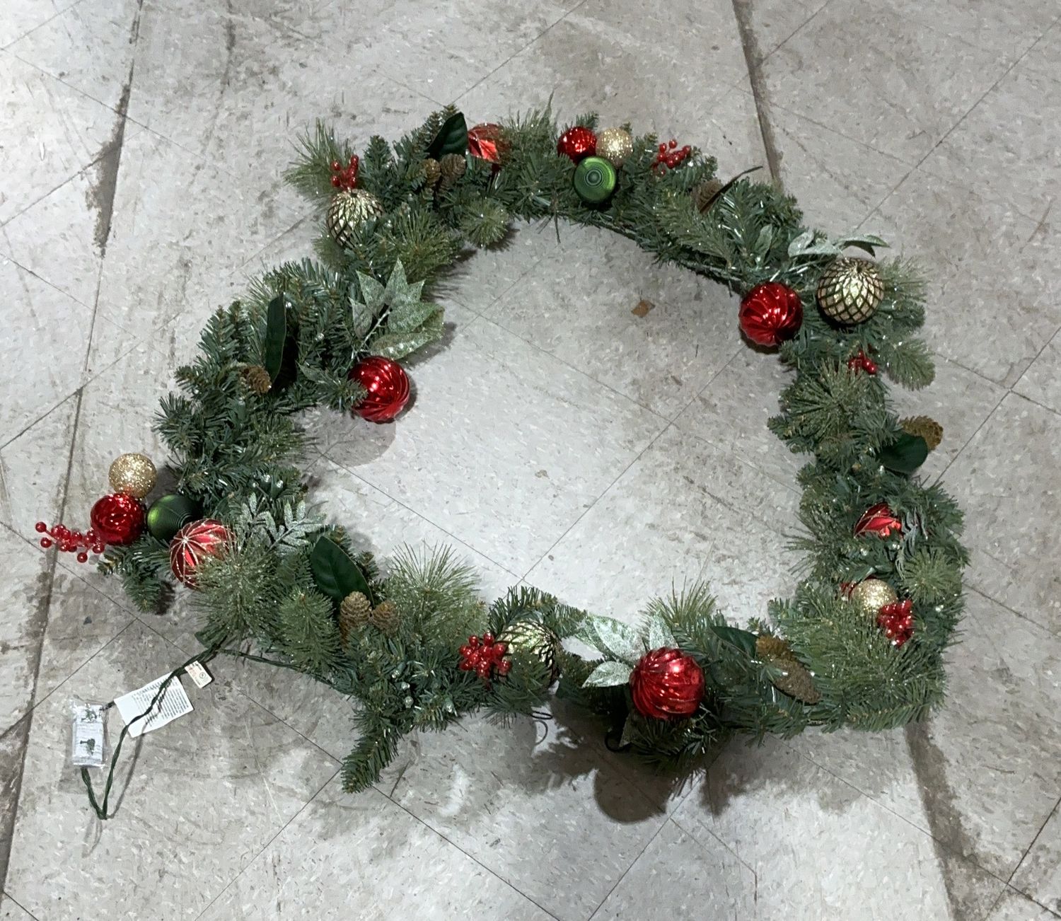 9' Deco Garland  – Mixed Groceries | Item 1740015 6554778-USED