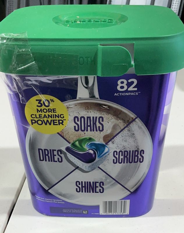 Cascade Platinum Plus Dishwasher Detergent ActionPacs, Fresh, 82-count Item 2727590