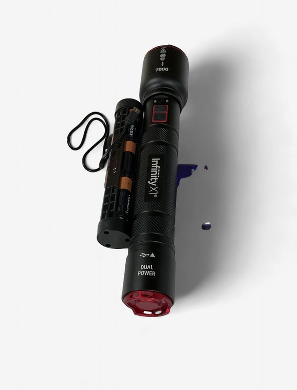 Infinity X1 7000L – Item 1806405Infinity X1 7000L Dual Power Rechargeable Flashlight Item 1806405