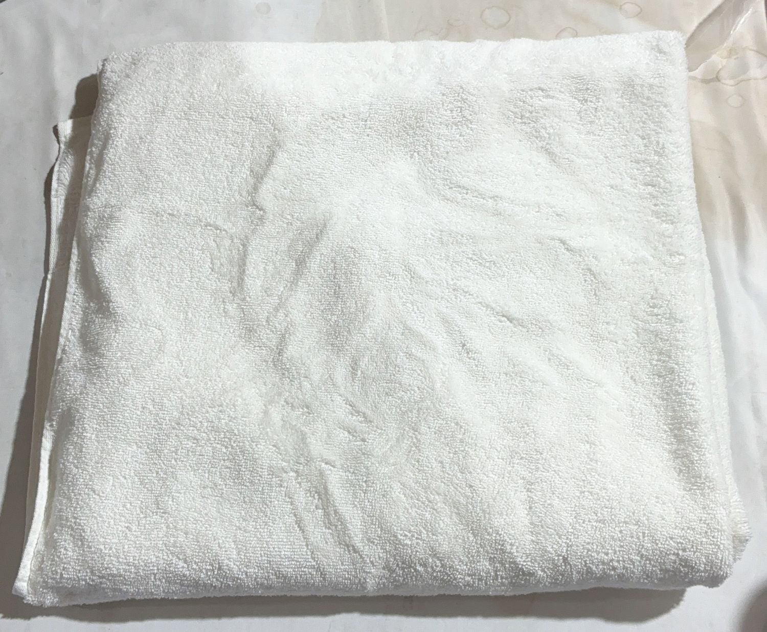 Premium PURELY BATH SHEET WHT/GRY – Durable, Modern Design, High-Quality Construction | Model Standard Model | Item #1851164 | 85-OPEN BOX