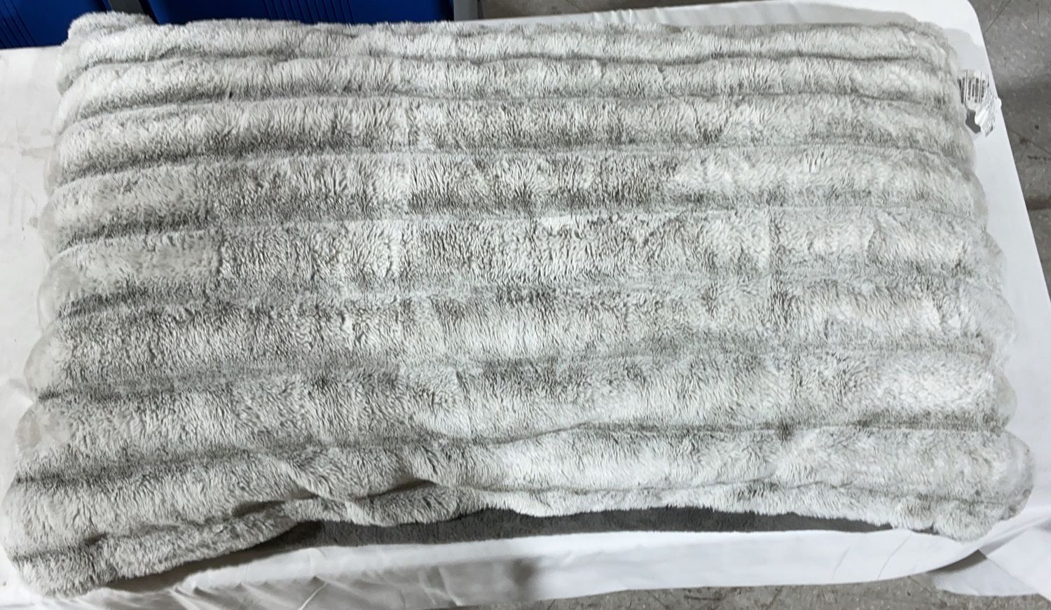 Premium LARGE FAUX FUR PILLOW – Durable, Modern Design, High-Quality Construction | Model Standard Model | Item #1908000 | 149-OPEN BOX