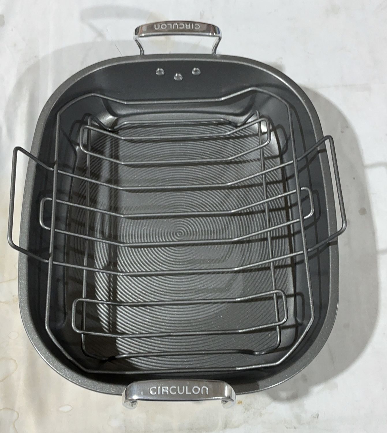 Premium CIRCULON ROASTER W RACK – Durable, Modern Design, High-Quality Construction | Model Standard Model | Item #1875451 | 203-OPEN BOX