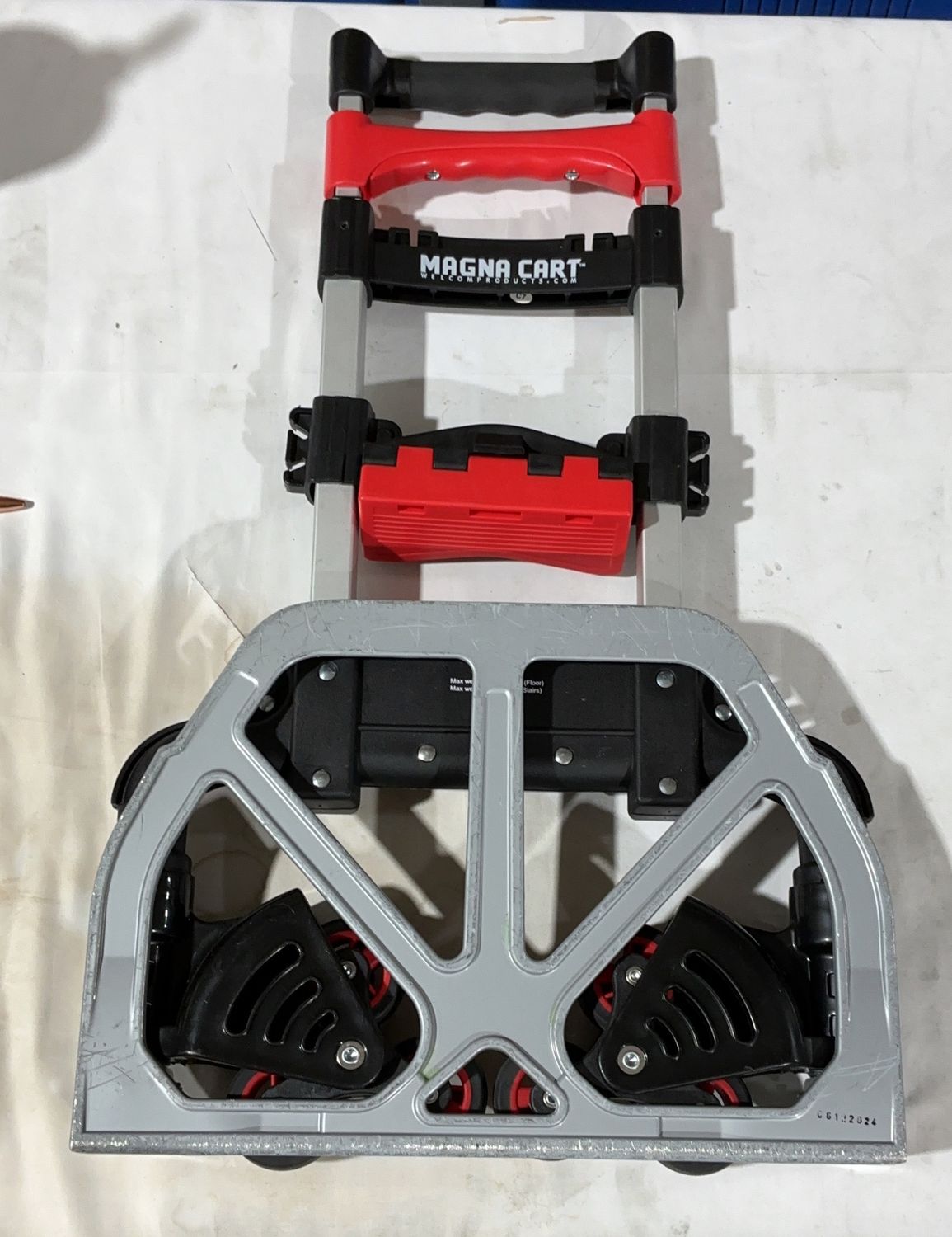 Premium COSCO MODERN 3-STEP STOOL – Durable, Modern Design, High-Quality Construction | Model Standard Model | Item #2323075 | 206-OPEN BOX