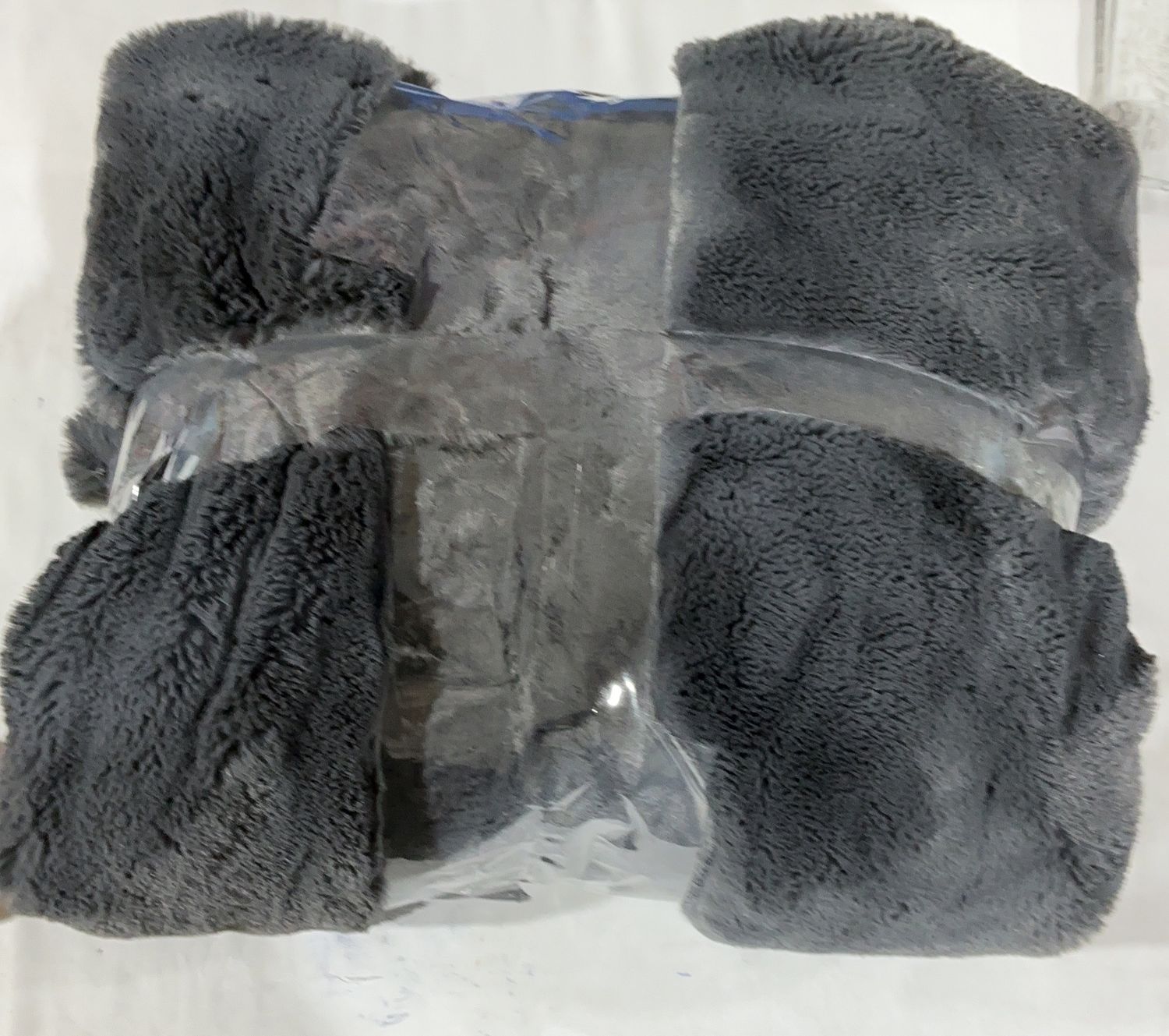 Premium FRYE LUXE FF THROW – Durable, Modern Design, High-Quality Construction | Model Standard Model | Item #1796169 | 235-OPEN BOX