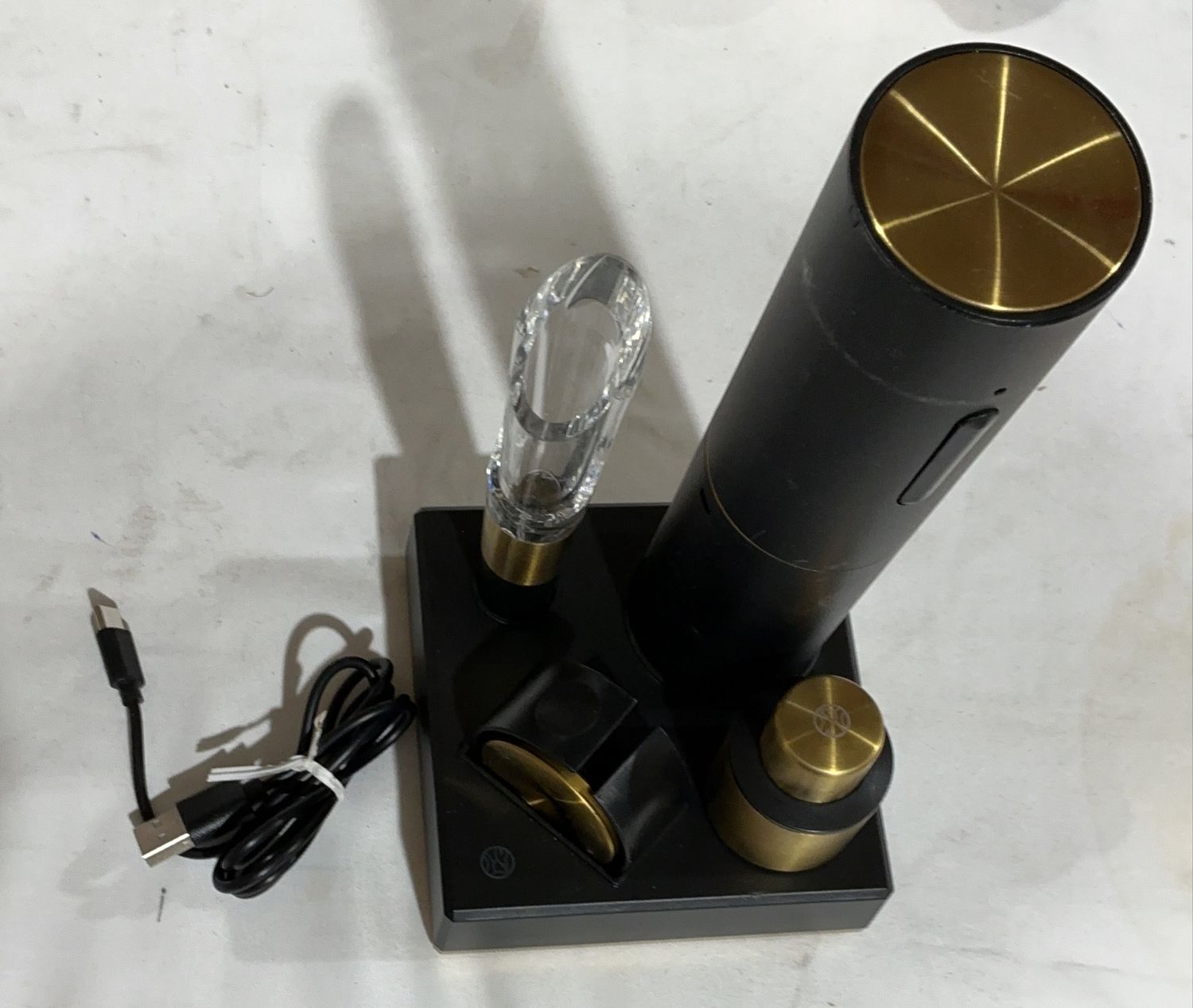 Rabbit Wine Dispenser - Item 6163384 USED