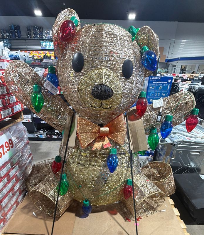 Holiday Bear With Led Lights 1.5M / 5Ft  ITEM 1600386