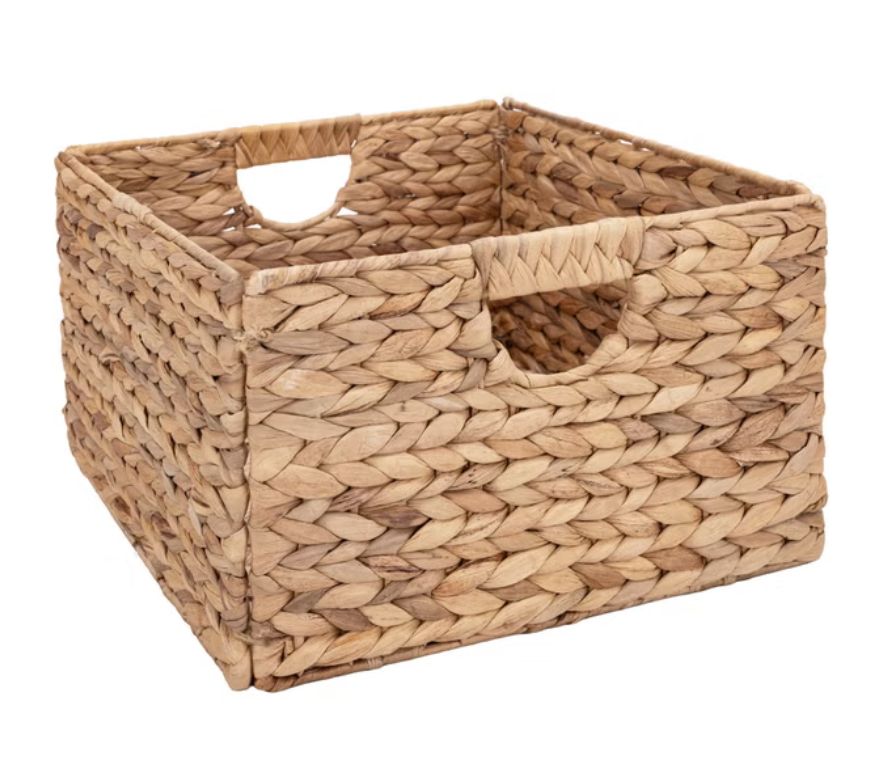 Seville Classics Water Hyacinth Storage Basket, 1-pack Item 1963554