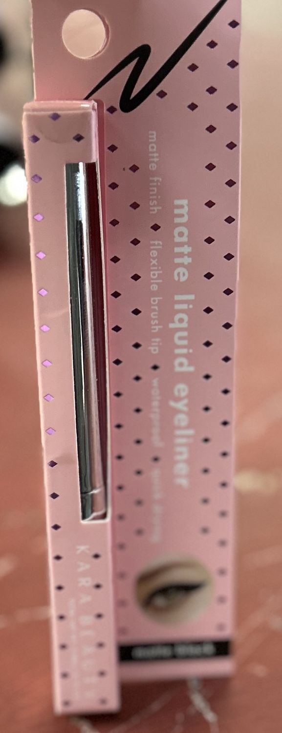 BLACK MATTE Liquid Eyeliner Brush Applicator