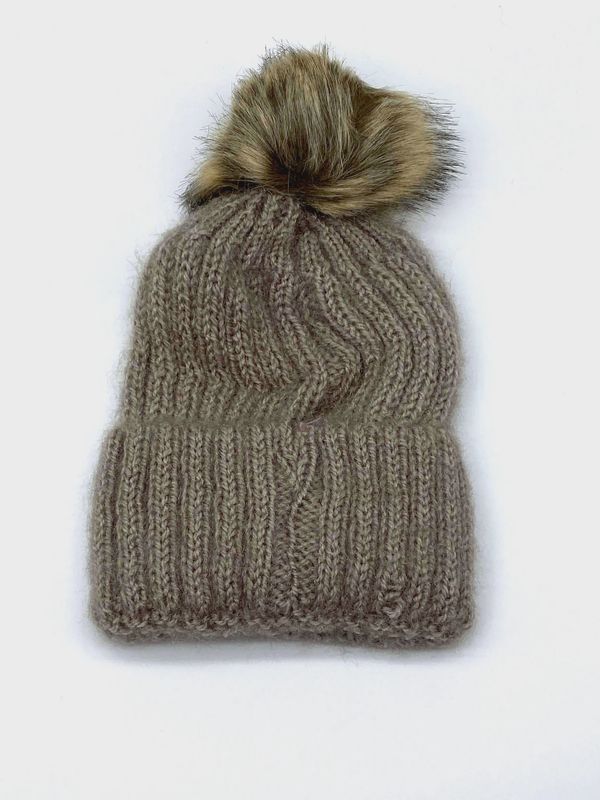 Beanie w/ Pom Pom