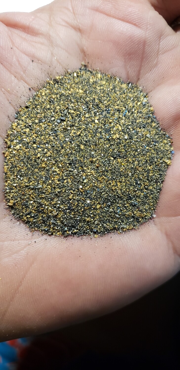 Black sand and gold only paydirt - 1 gram Black sand and gold only paydirt - 1 gram